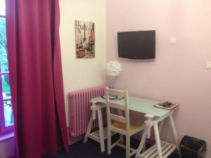 Hotels Hotel Bar Restaurant Couleurs Sud : photos des chambres