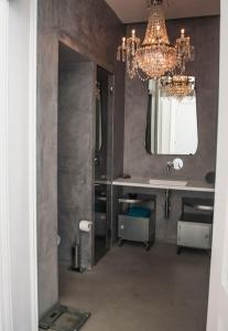 Amazing Riverside Balcony 2Br Apartment