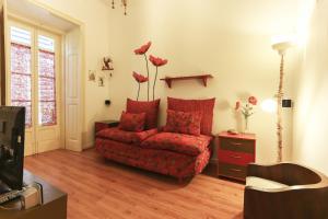 Red Almirante by Homing