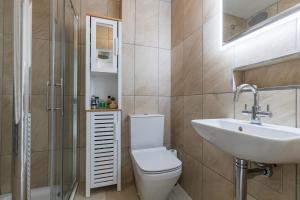 Charming flat with balcony in Pimlico