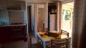 Maisons de vacances Mobil-home Camping au MATHES : photos des chambres