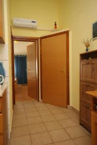One-Bedroom Apartment with Terrace and Sea View room in Apartments by the sea Zdrelac Pasman - 8362