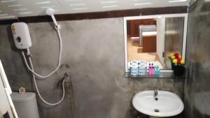 Lanta New Coconut Bungalow