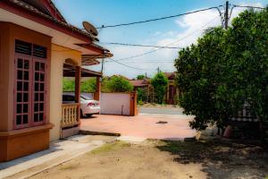 Beachland Guesthouse
