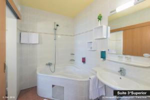 Family Suite room in NOVAPARK Flugzeughotel Graz