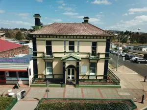 The Bank Guesthouse Glen Innes - Inverell