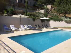 Villas Luxury country house with heated private pool : photos des chambres