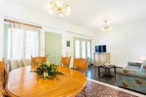 Sea View Penthouse with Roof Garden