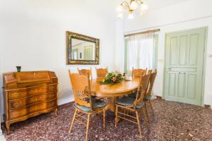 Sea View Penthouse with Roof Garden