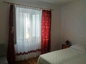One-Bedroom Apartment with Terrace room in Apartments with a parking space Podgora Makarska - 13989
