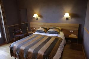 Hotels Logis Auberge du Barrez : photos des chambres