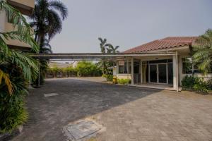 RedDoorz Plus at Pitagiri GBK Senayan