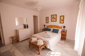 Luminoso y fresco apartamento en 2ª línea de playa