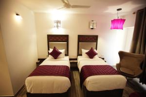 Hotel Visakka Palani