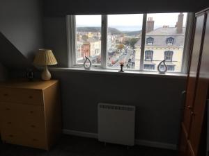 Apartment 4, Cornerhouse Apartments