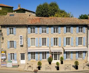 Hotels Hotel Du Midi : photos des chambres