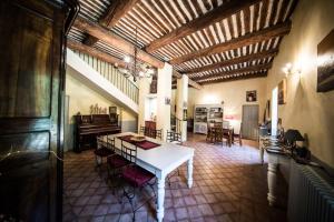 Maisons d'hotes La Bastide des Amouriers : photos des chambres