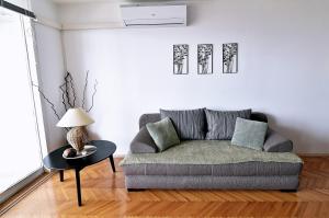 Fran Green & Blue apartment