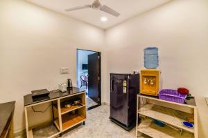 Family Vacay In Green Settings