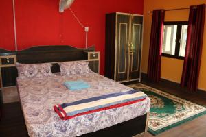 Bardia Kingfisher Resort