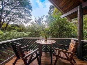 42 Mount Avenue, Pauanui 3579, New Zealand.