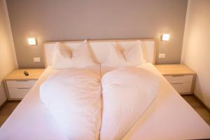 Double Room with Balcony room in Schenna Garni Eden Bed & Breakfast