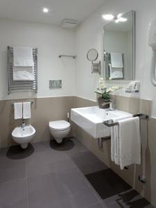 Double or Twin Room room in Regola Suite