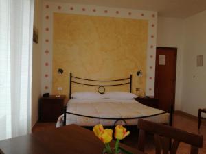 Hotel Sangallo B&B - panoramic position - Valley and vineyard view- family run