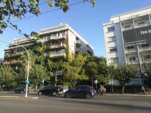 Comfortable & Convenient Living in Athens