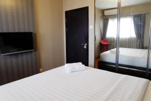 Exclusive 1BR Apartment The Wave Kuningan near Epicentrum By Travelio