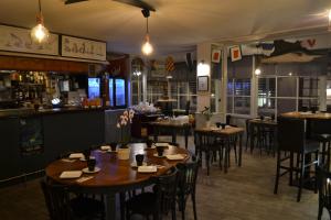 Hotels Hotel La Porte Saint Pierre-Logis Hotel Intra Muros : photos des chambres