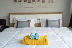 Popular Condo Muangthong by Khun Eve