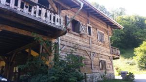 Chambres dHôtes Chalet de la Source