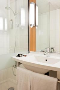 Hotels ibis Lille Centre Gares : photos des chambres