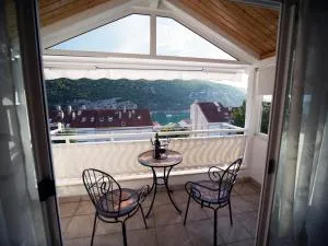 Apartment Dora - Dračevo Selo