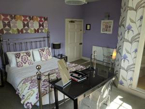 Double Room with Shower room in The Old Orleton Inn