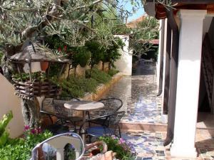 One-Bedroom Apartment with Balcony ( 4 Adults ) room in Apartments Villa Amfora