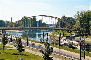 Downtown Apartments with shared kitchen