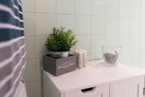 Family Nest Overlooking Lake Como - by RentComo