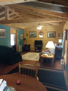 Two-Bedroom Suite room in Crossroads Motel & Cabins