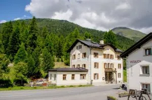 Hotel Veduta - Zernez