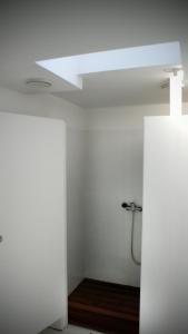 Twin Room with Shared Bathroom room in WW Hostel & Suites