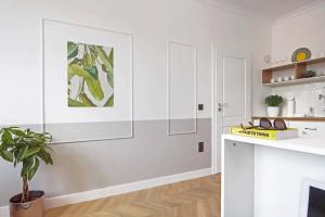 Hip, Cosmopolitan Gem in the Heart of Sofia by Flat Mаnager