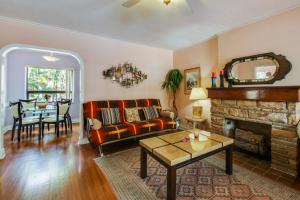 Two Bedroom Apartment  room in Bella Vista Getaway