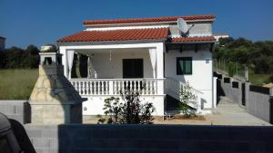 Holiday Home Mirta 