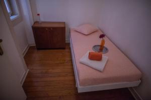 The Blue House - Bica Yellow Tram