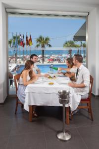 Twin Room with Extra bed and Side Sea View ( 2 Adults + 1 Child) 1 - 2 beds room in Hotel Brisa