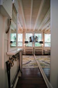 Palm Beach Hotel Petite Retreat 2 blocks to beach!! Historic Landmark