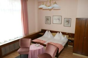 Standard Double or Twin Room room in Pension Neuer Markt