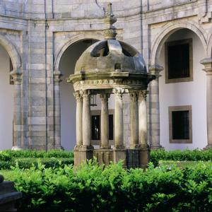 Praza do Obradoiro 1, 15705 Santiago de Compostela, A Coruña, Spain.